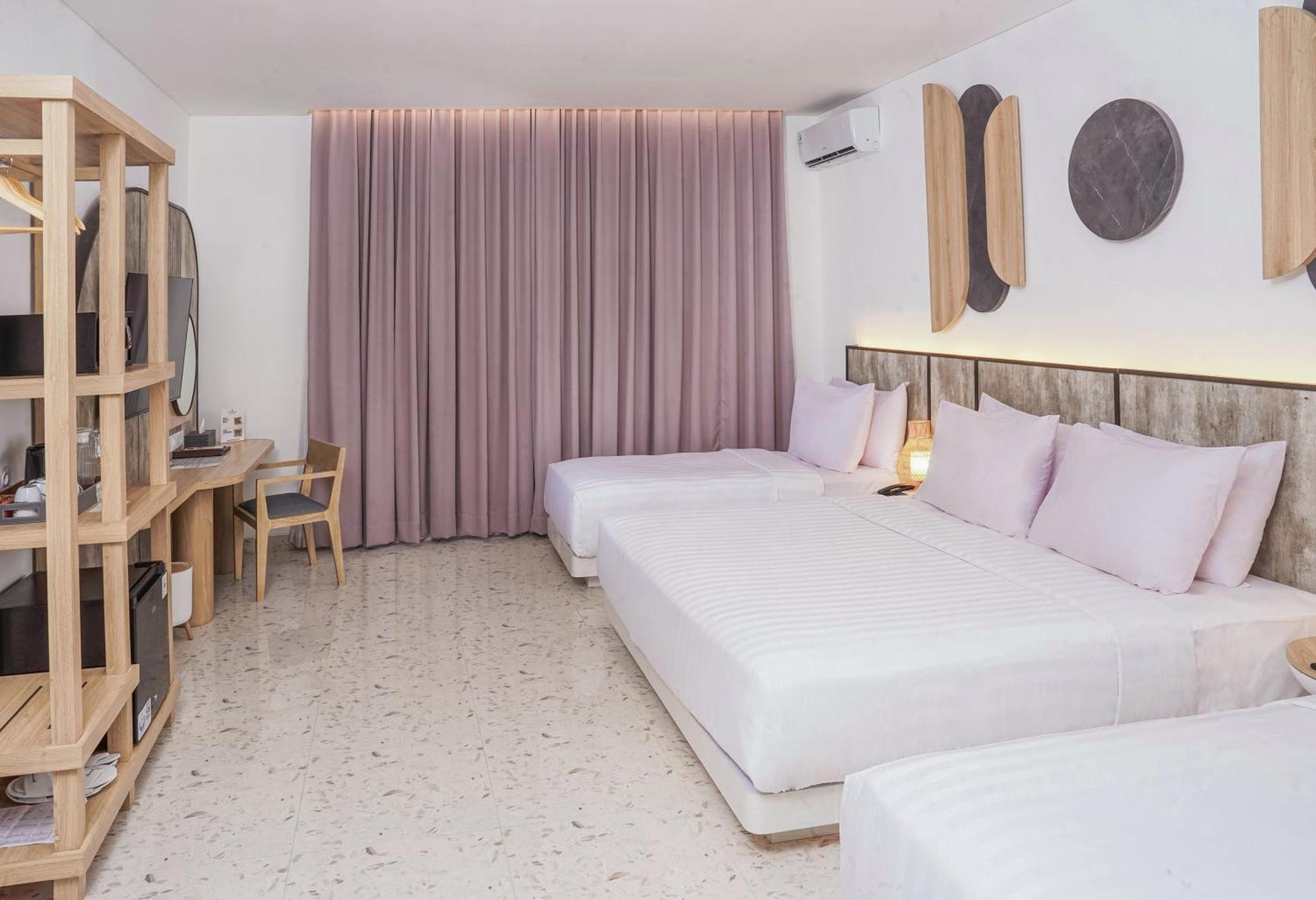 Deluxe Quadruple Room